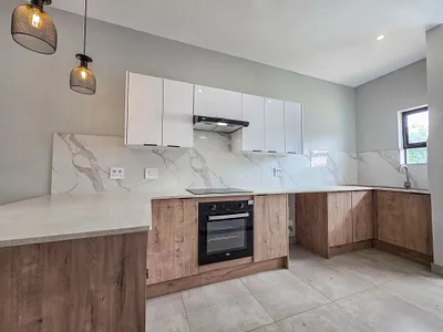 2 Bedroom Apartment For Sale in Pretoria - r8f2.webp