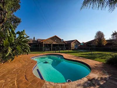 5 Bedroom House For Sale in Pretoria - bJzU.webp