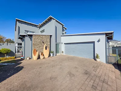 4 Bedroom House For Sale in Pretoria - kKAK.webp