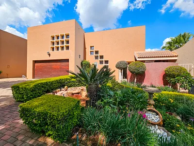 3 Bedroom Townhouse For Sale in Pretoria - Rcvl.webp