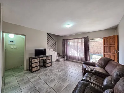 2 Bedroom Apartment For Sale in Pretoria - Hmje.webp