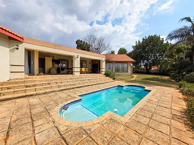 4 Bedroom House To Rent in Pretoria - qB9C.webp