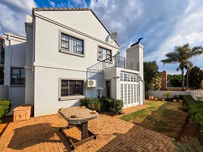 3 Bedroom House For Sale in Pretoria - zosI.webp