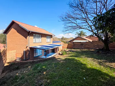 3 Bedroom Townhouse For Sale in Pretoria - W1X6.webp