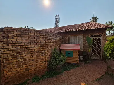 3 Bedroom House To Rent in Pretoria - AKsy.webp