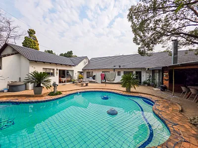 5 Bedroom House For Sale in Pretoria - WwjX.webp