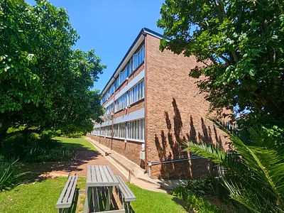 3 Bedroom Apartment For Sale in Pretoria - img