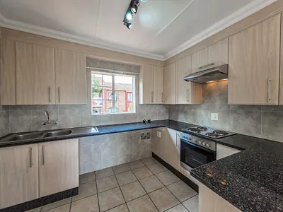 2 Bedroom Apartment For Sale in Pretoria - iyv0.webp