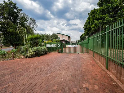3 Bedroom Apartment For Sale in Pretoria - jUT3.webp