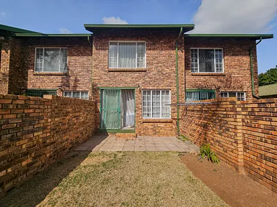 2 Bedroom Apartment To Rent in Pretoria - 8yF6.webp