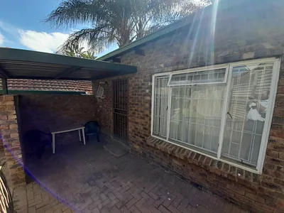 1 Bedroom Apartment To Rent in Pretoria - GdDW.webp