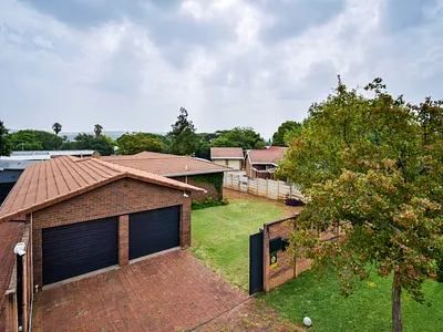 3 Bedroom Townhouse For Sale in Pretoria - 640Y.webp