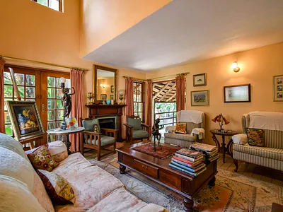 3 Bedroom Townhouse For Sale in Pretoria - 8DgS.webp