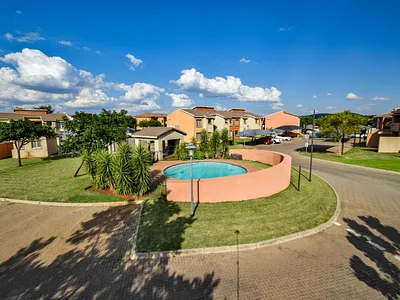 2 Bedroom Apartment For Sale in Pretoria - kgWY.webp