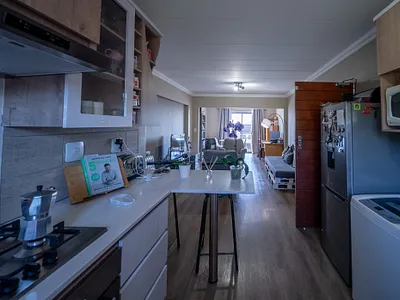 3 Bedroom Apartment For Sale in Pretoria - qrZI.webp
