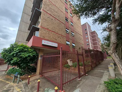 3 Bedroom Apartment To Rent in Pretoria - 6UOM.webp