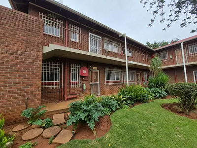 2 Bedroom Apartment To Rent in Pretoria - y4jP.webp