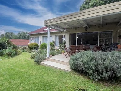3 Bedroom House For Sale in Randburg - M8QJ.webp