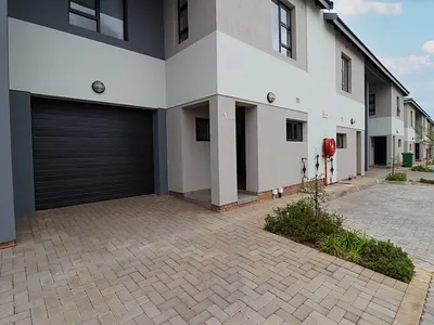 3 Bedroom Apartment For Sale in Centurion - gPJ4.webp