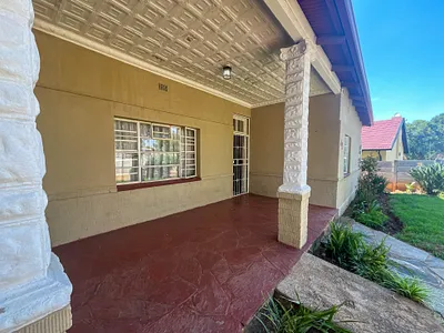3 Bedroom House For Sale in Roodepoort - img