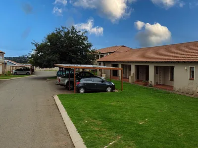 2 Bedroom Apartment For Sale in Roodepoort - img
