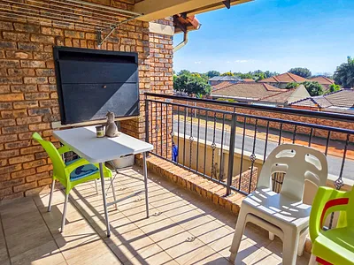 2 Bedroom Apartment For Sale in Pretoria - naXz.webp