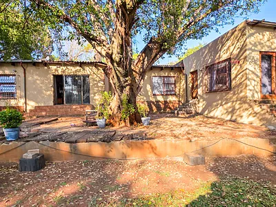 6 Bedroom House For Sale in Pretoria - ivjQ.webp