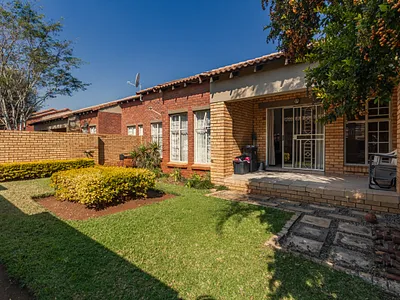 2 Bedroom Townhouse For Sale in Pretoria - img