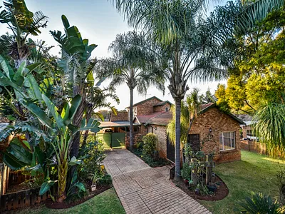 5 Bedroom House For Sale in Pretoria - OKT8.webp