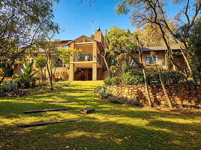 6 Bedroom House For Sale in Pretoria - WlRo.webp