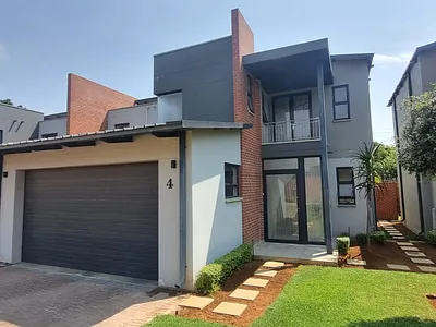 3 Bedroom Townhouse For Sale in Pretoria - Gb7Y.webp