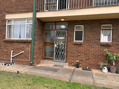 3 Bedroom Apartment To Rent in Pretoria - 8CJ7.webp