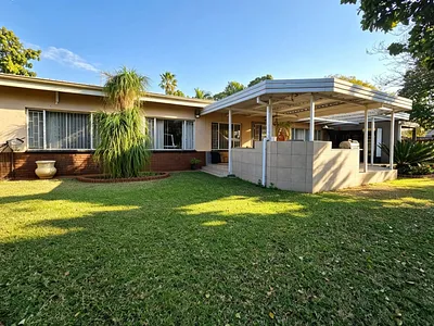 4 Bedroom House For Sale in Pretoria - Z9tT.webp