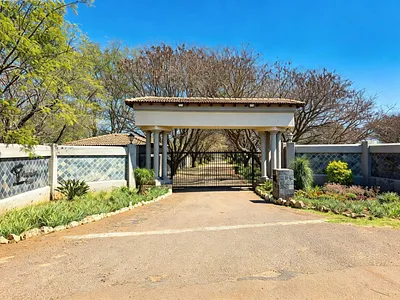 4 Bedroom House For Sale in Pretoria - img
