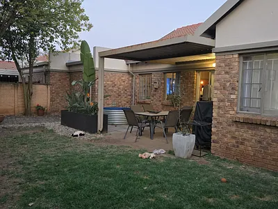 2 Bedroom Townhouse For Sale in Pretoria - img