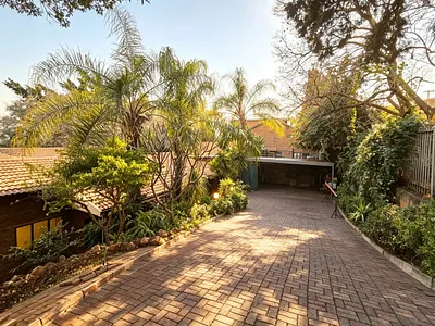 5 Bedroom House For Sale in Pretoria - z6yu.webp