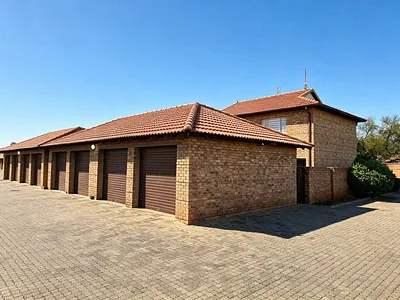 2 Bedroom Apartment For Sale in Akasia - oH6l.webp