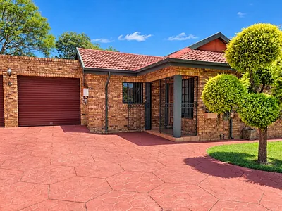 3 Bedroom Townhouse To Rent in Pretoria - img