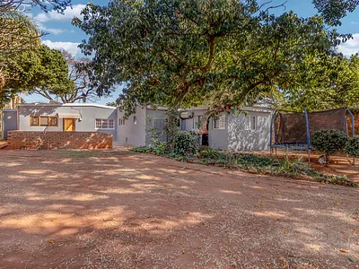 4 Bedroom House For Sale in Pretoria - 4q4L.webp
