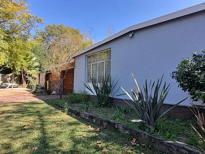 4 Bedroom House For Sale in Pretoria - otKz.webp