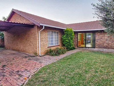 3 Bedroom House For Sale in Pretoria - BLtH.webp