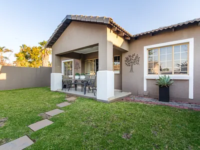 2 Bedroom Townhouse For Sale in Pretoria - j68k.webp
