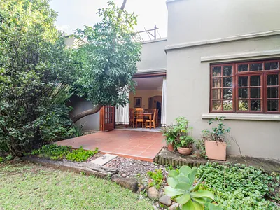 3 Bedroom Townhouse For Sale in Pretoria - iax9.webp