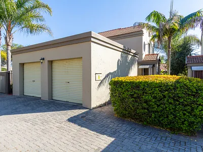 3 Bedroom Apartment For Sale in Pretoria - AY4x.webp