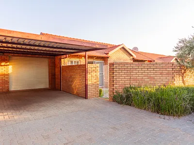 2 Bedroom Townhouse For Sale in Pretoria - glZY.webp