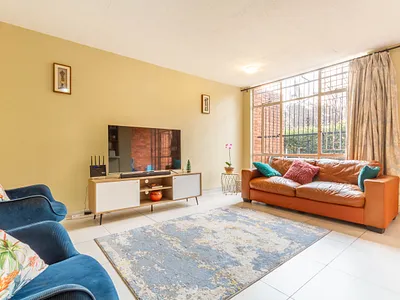 4 Bedroom Townhouse For Sale in Pretoria - BAK5.webp