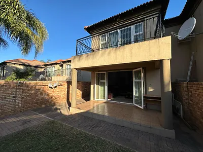 2 Bedroom Townhouse For Sale in Pretoria - img