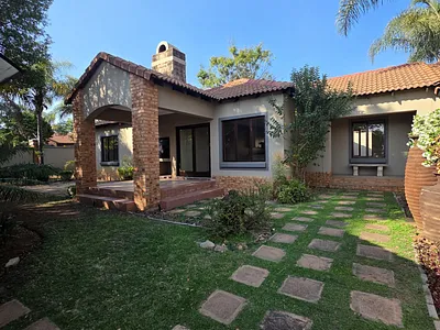3 Bedroom Townhouse For Sale in Pretoria - img