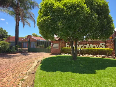 2 Bedroom Townhouse For Sale in Pretoria - kmrb.webp