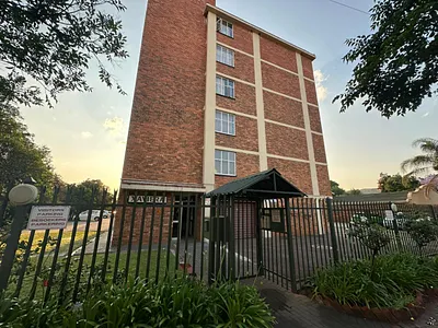 2 Bedroom Apartment For Sale in Pretoria - 09QD.webp